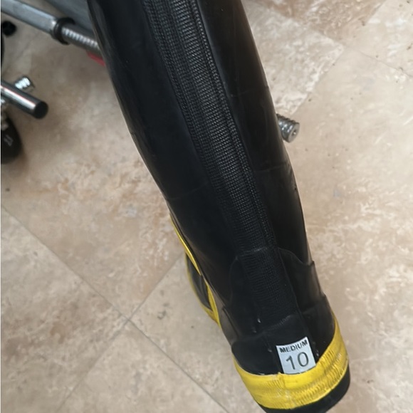 Fire Boots - Picture 2 of 2